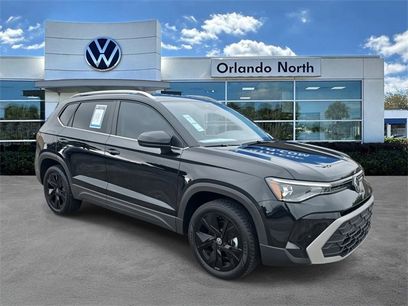 Certified 2025 Volkswagen Taos SE w/ Black Wheel Package