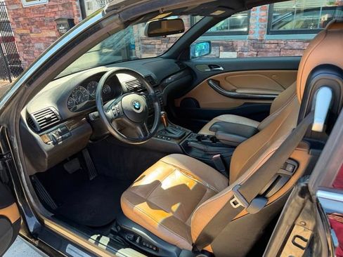 Used 2004 BMW 330Ci Convertible RWD image 3
