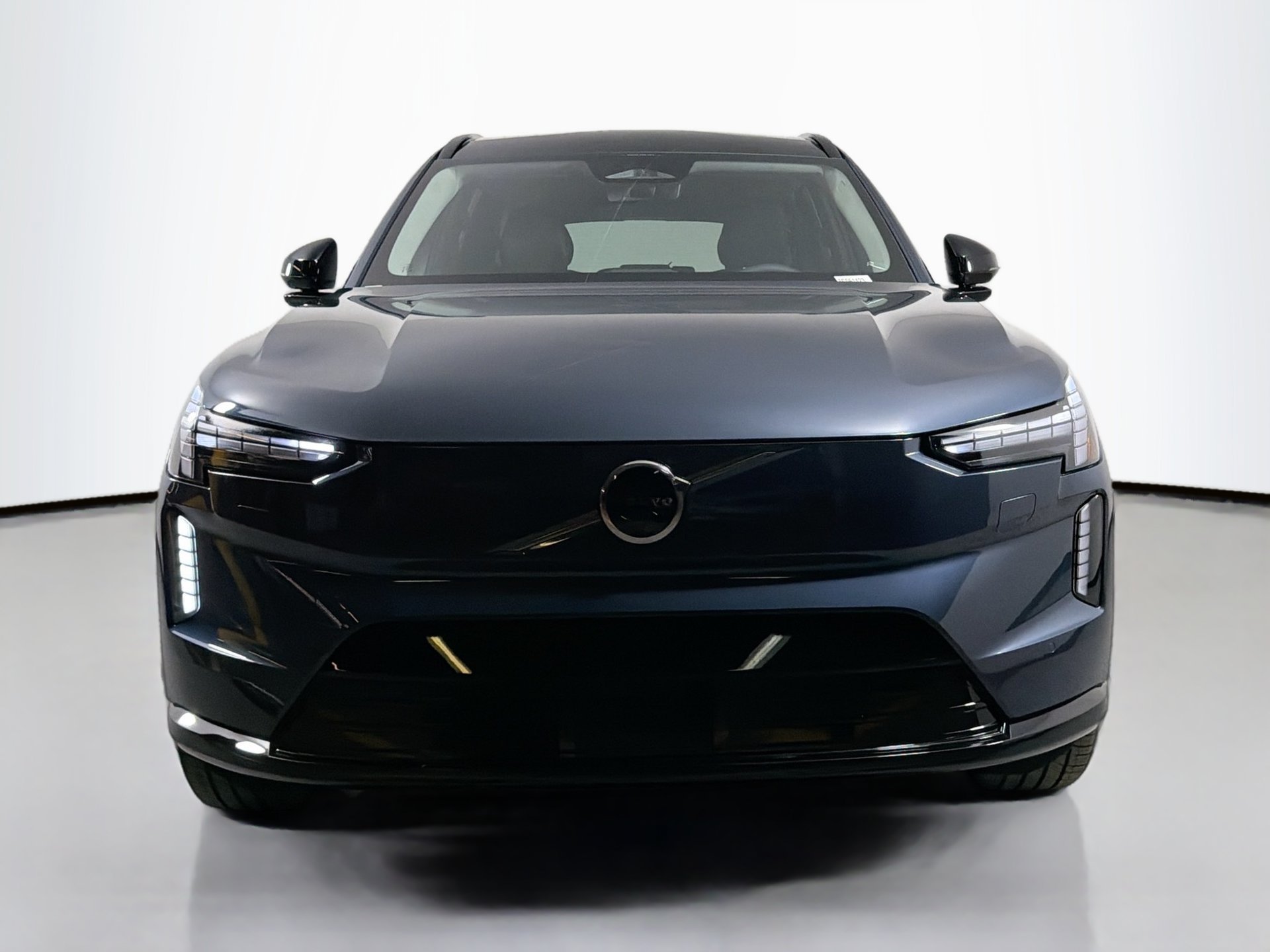 New 2026 Volvo EX90 Ultra AWD/4WD image 2