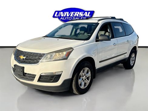 Used 2015 Chevrolet Traverse LS image 3