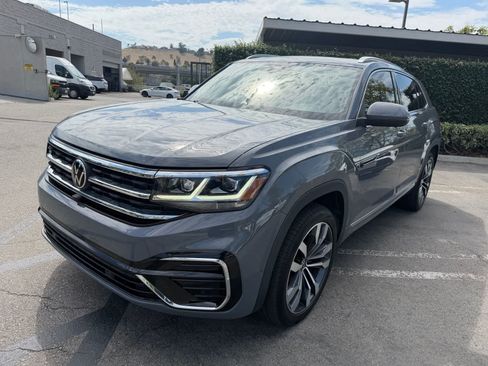 Used 2023 Volkswagen Atlas Cross Sport SEL Premium R-Line AWD/4WD image 1
