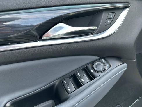 Used 2022 Buick Enclave Essence w/ LPO, Floor Liner Package image 39