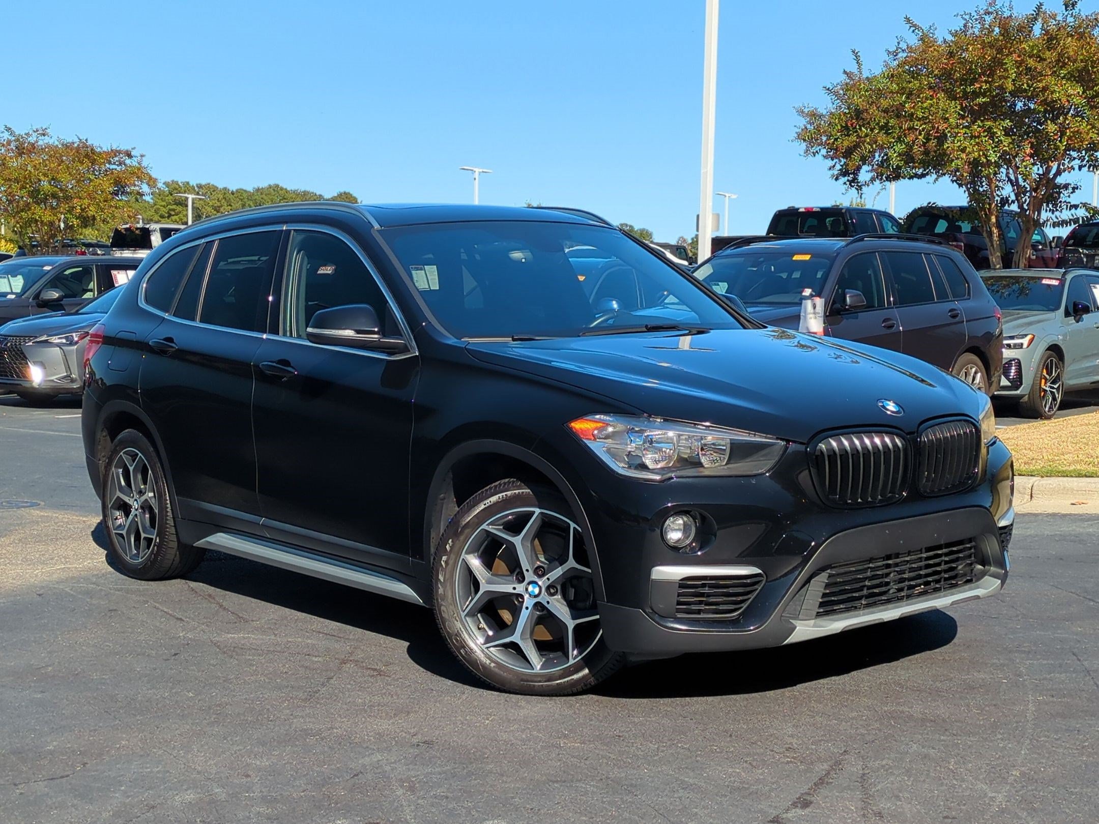 Used 2018 BMW X1 xDrive28i w/ Convenience Package AWD/4WD image 2