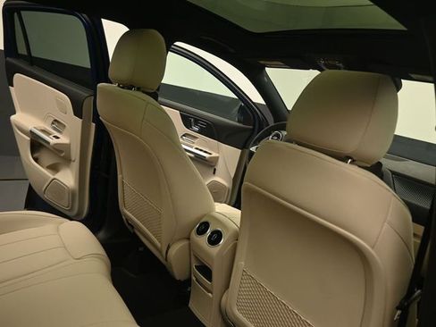 New 2025 Mercedes-Benz GLA 250 image 25