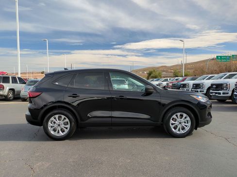 Used 2025 Ford Escape Active image 2