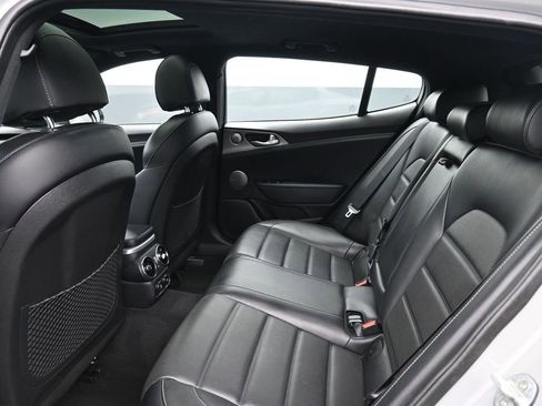 Used 2019 Kia Stinger GT2 image 20