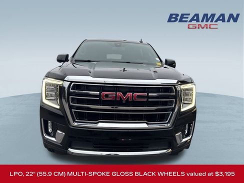 Used 2022 GMC Yukon XL SLT w/ SLT Premium Package image 2