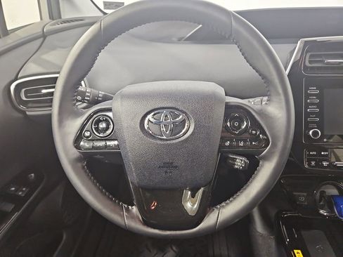 Used 2022 Toyota Prius FWD image 15