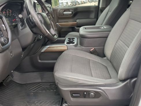 Used 2021 Chevrolet Silverado 1500 LT Trail Boss w/ Convenience Package II image 11