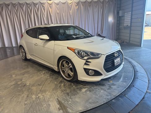 Used 2015 Hyundai Veloster Turbo w/ Option Group 04 image 3