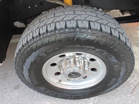 Used 2000 Ford F250 XLT image 11