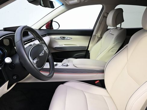 Used 2025 Genesis GV70 2.5T Select w/ Advanced Package image 13