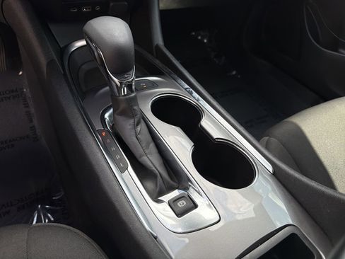 Used 2024 Chevrolet Malibu LT image 12