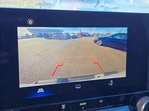 Used 2024 Chevrolet Colorado W/T image 38