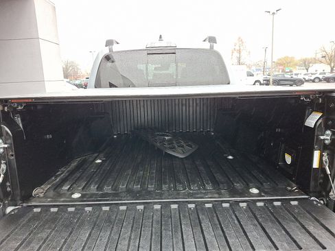 Used 2021 Toyota Tacoma TRD Sport image 29
