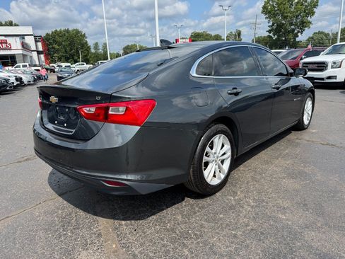 Used 2017 Chevrolet Malibu LT FWD image 5