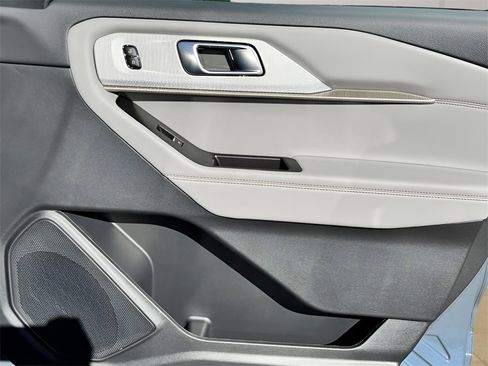 New 2026 Ford Explorer Active w/ Active Comfort Package image 27