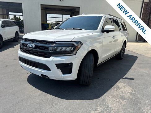 Used 2024 Ford Expedition Max Limited AWD/4WD image 3