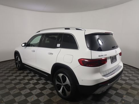 New 2026 Mercedes-Benz GLB 250 image 5