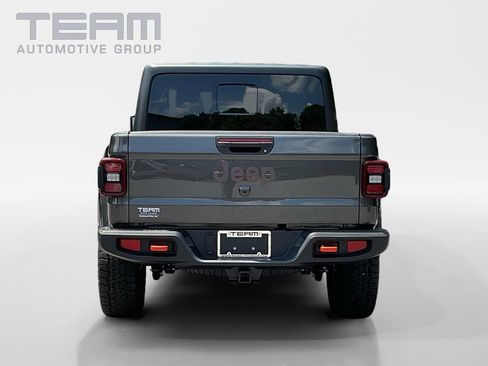 Used 2025 Jeep Gladiator Mojave w/ Convenience Group AWD/4WD image 6