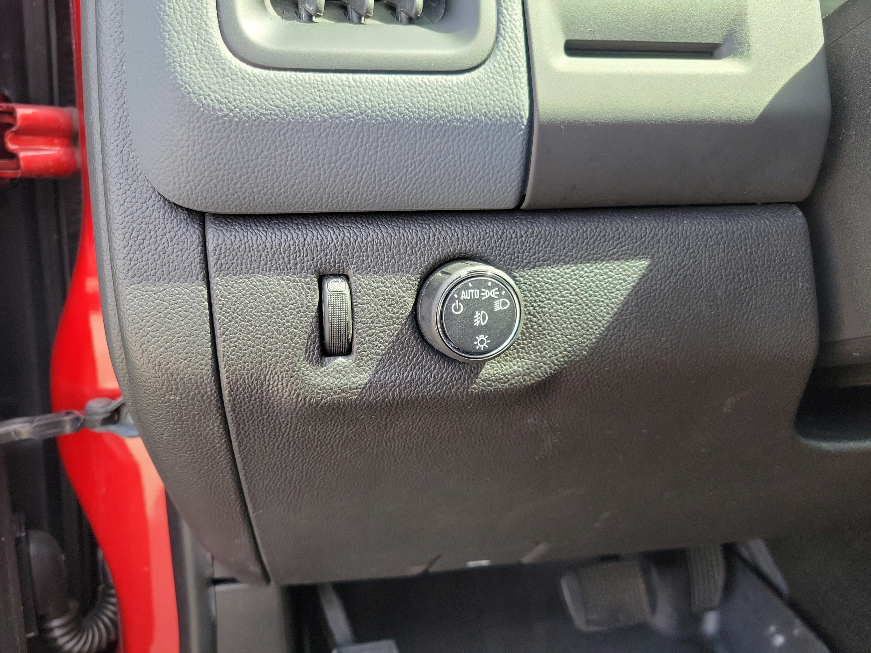 Used 2015 Chevrolet Colorado Z71 RWD image 14