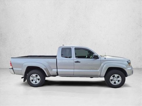 Used 2014 Toyota Tacoma 4x4 Access Cab V6 w/ SR5 Package image 4