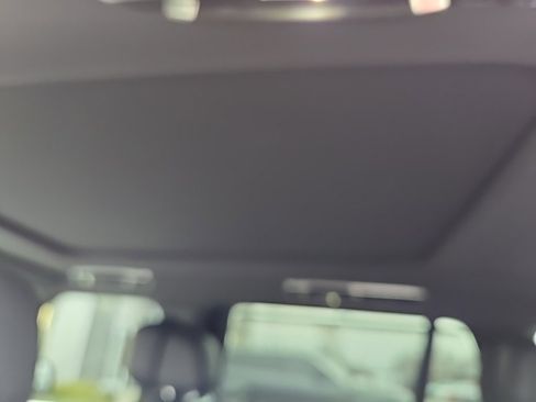 Used 2024 Land Rover Range Rover Long Wheelbase Autobiography image 15