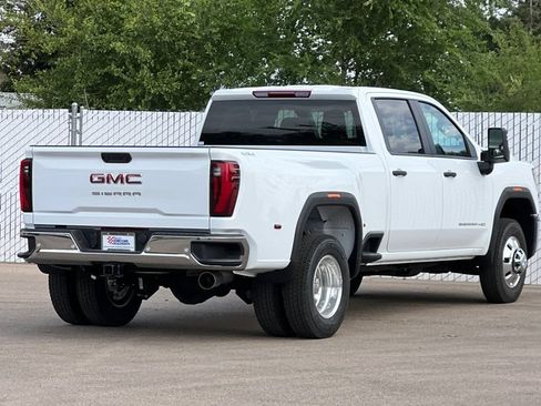 New 2026 GMC Sierra 3500 Pro w/ 1SA Pro Safety Plus Package AWD/4WD image 4