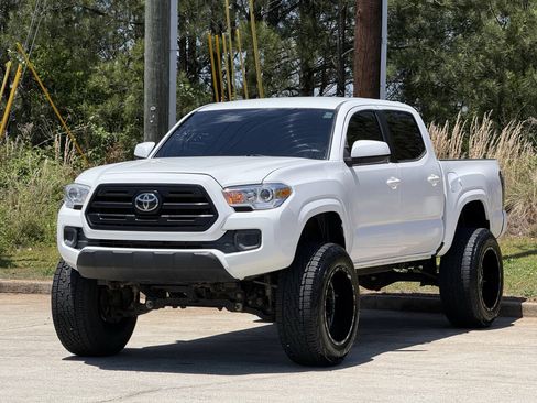 Used 2016 Toyota Tacoma SR w/ SR Convenience Package RWD image 2