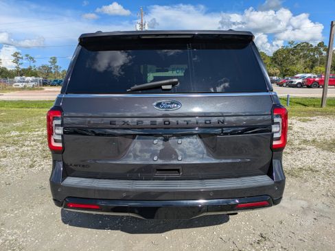 Used 2022 Ford Expedition Limited AWD/4WD image 5