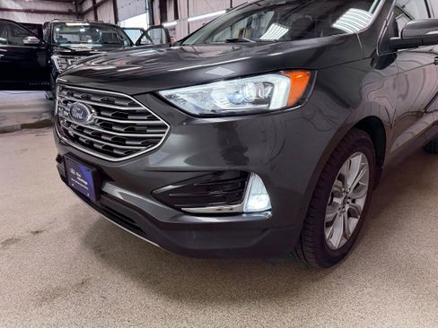 Certified 2019 Ford Edge Titanium w/ Cold Weather Package AWD/4WD image 35