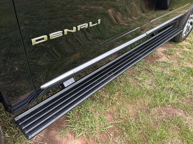 New 2026 GMC Yukon XL Denali w/ Denali Reserve Package AWD/4WD image 19