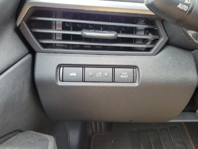 Certified 2021 Nissan Altima 2.5 SR w/ SR Premium Package FWD image 23