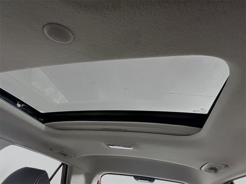 Used 2024 Hyundai Venue SEL image 20