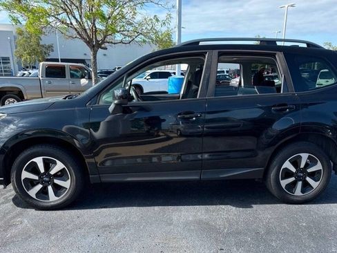 Used 2017 Subaru Forester 2.5i Premium w/ All-Weather Package image 12