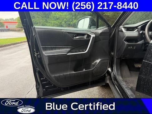 Used 2021 Toyota RAV4 XLE FWD image 19