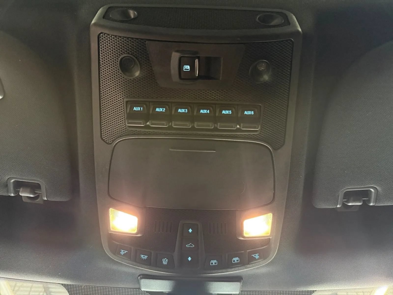 Used 2017 Ford F350 Platinum w/ Platinum Ultimate Package AWD/4WD image 27
