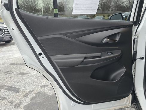 Certified 2025 Buick Envista Preferred image 22