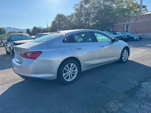 Used 2017 Chevrolet Malibu LT image 6