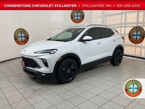 Used 2024 Buick Encore GX Sport Touring image 1