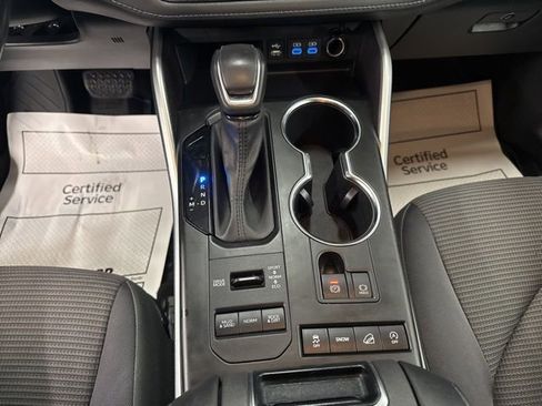 Used 2022 Toyota Highlander LE image 17