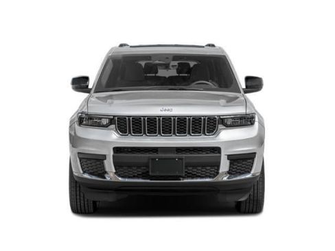 Used 2025 Jeep Grand Cherokee L Altitude image 4