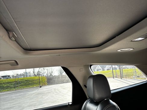 Used 2020 Buick Enclave Essence w/ Sound and Sites Package image 18