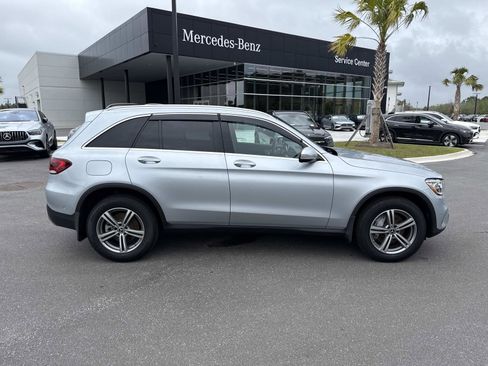 Used 2022 Mercedes-Benz GLC 300 4MATIC image 2