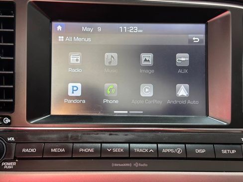 Used 2017 Hyundai Elantra SE FWD image 18