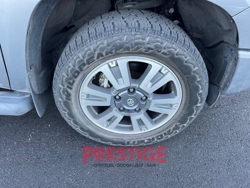 Used 2018 Toyota Tundra Platinum AWD/4WD image 15