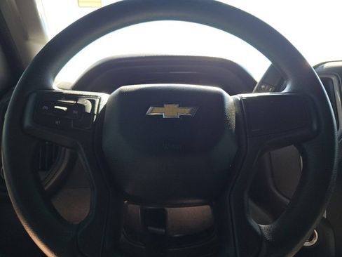 Used 2023 Chevrolet Silverado 1500 Custom AWD/4WD image 25