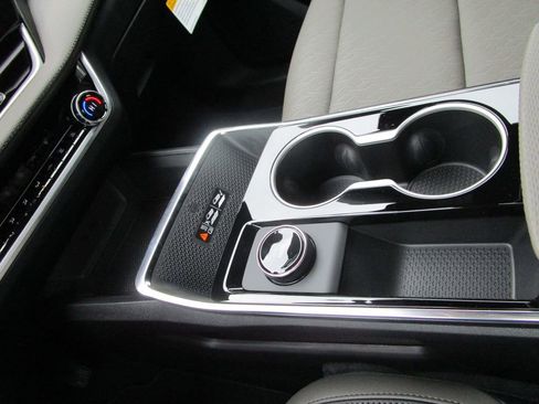 New 2026 Chevrolet Equinox LT w/ Convenience Package II image 35