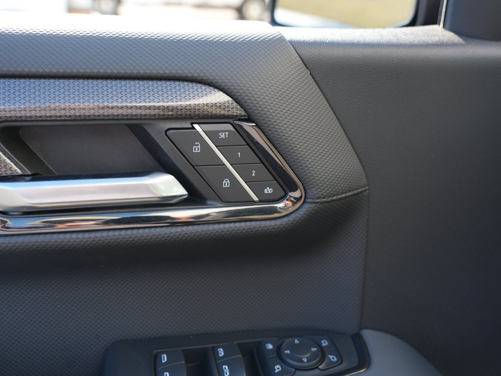 Certified 2023 Chevrolet Silverado 1500 ZR2 AWD/4WD image 18
