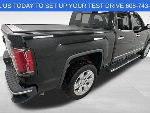 Used 2018 GMC Sierra 1500 SLT image 3